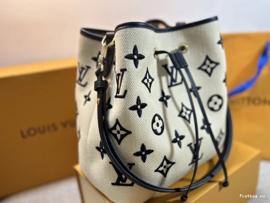First bag ru MM VUITTON NÉONOÉ LOUIS 0804